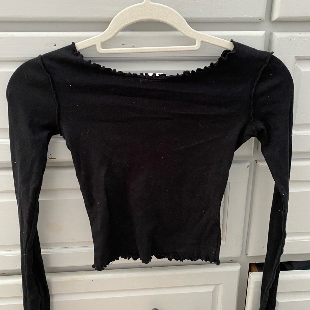 Cropped black long sleeve